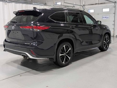 Used 2021 Toyota Highlander XSE image 7