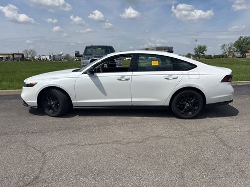 Used 2025 Honda Accord SE image 8