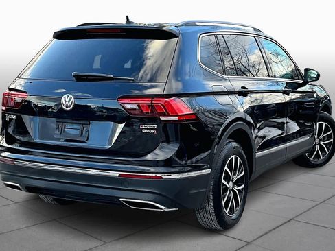 Used 2021 Volkswagen Tiguan SE w/ Panoramic Sunroof Package image 12