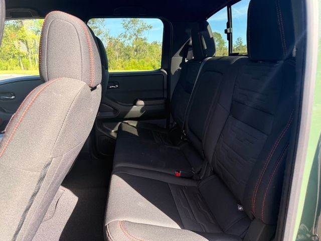 Used 2025 Nissan Frontier PRO-4X AWD/4WD image 12