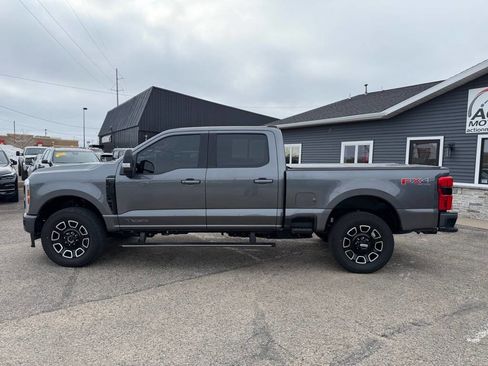 Used 2025 Ford F250 Platinum AWD/4WD image 2