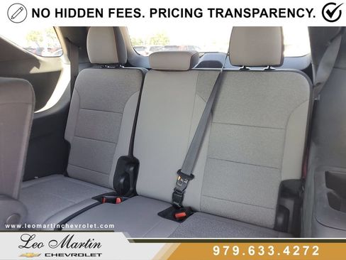 Used 2026 Chevrolet Traverse LT w/ Driver Confidence Package FWD image 8