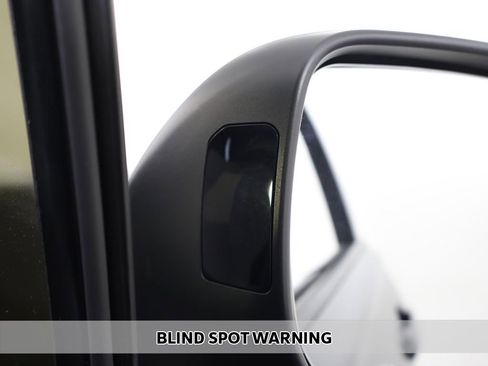 Used 2024 Subaru Forester Premium image 5