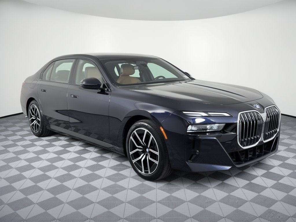 Used 2026 BMW 740i RWD image 7