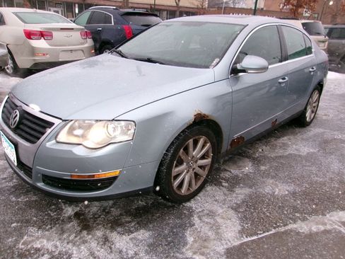 Used 2006 Volkswagen Passat 2.0T image 7