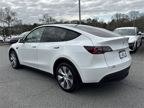 Used 2020 Tesla Model Y Long Range image 5