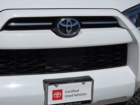 Certified 2021 Toyota 4Runner SR5 Premium image 7