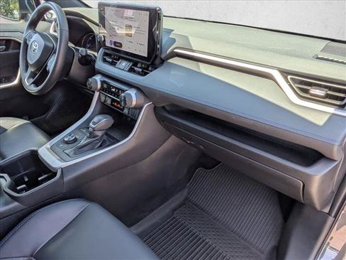 Used 2024 Toyota RAV4 XSE AWD/4WD image 19
