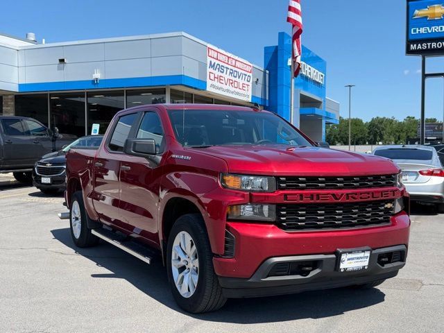 Used 2019 Chevrolet Silverado 1500 Custom w/ Custom Value Package AWD/4WD image 2