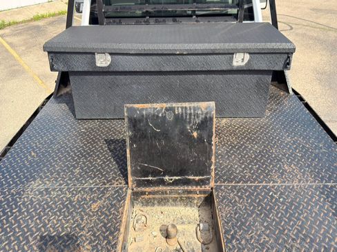Used 2017 Chevrolet Silverado 3500 W/T RWD image 4
