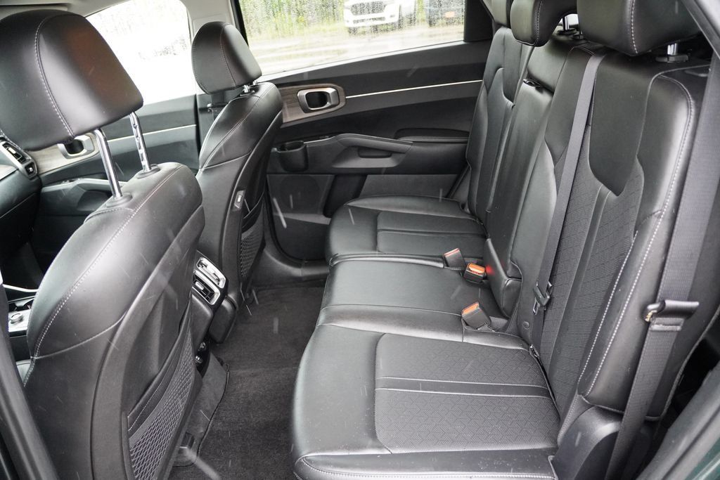 Certified 2022 Kia Sorento S AWD/4WD image 17