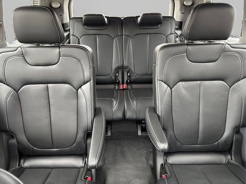 Used 2021 Jeep Grand Cherokee L Limited image 18