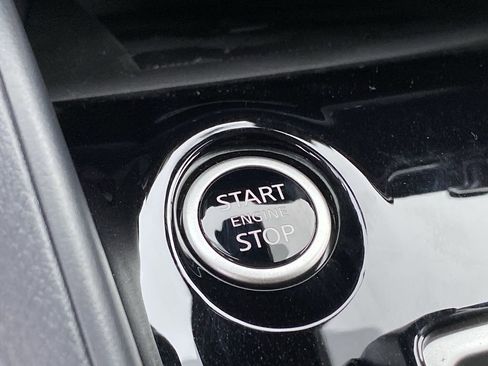 New 2025 Nissan Versa SV w/ Trunk Package image 19