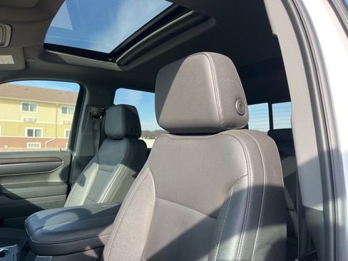 Used 2024 GMC Sierra 1500 SLT w/ SLT Premium Plus Package image 12