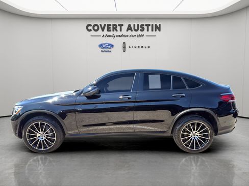 Used 2023 Mercedes-Benz GLC 300 4MATIC Coupe image 2