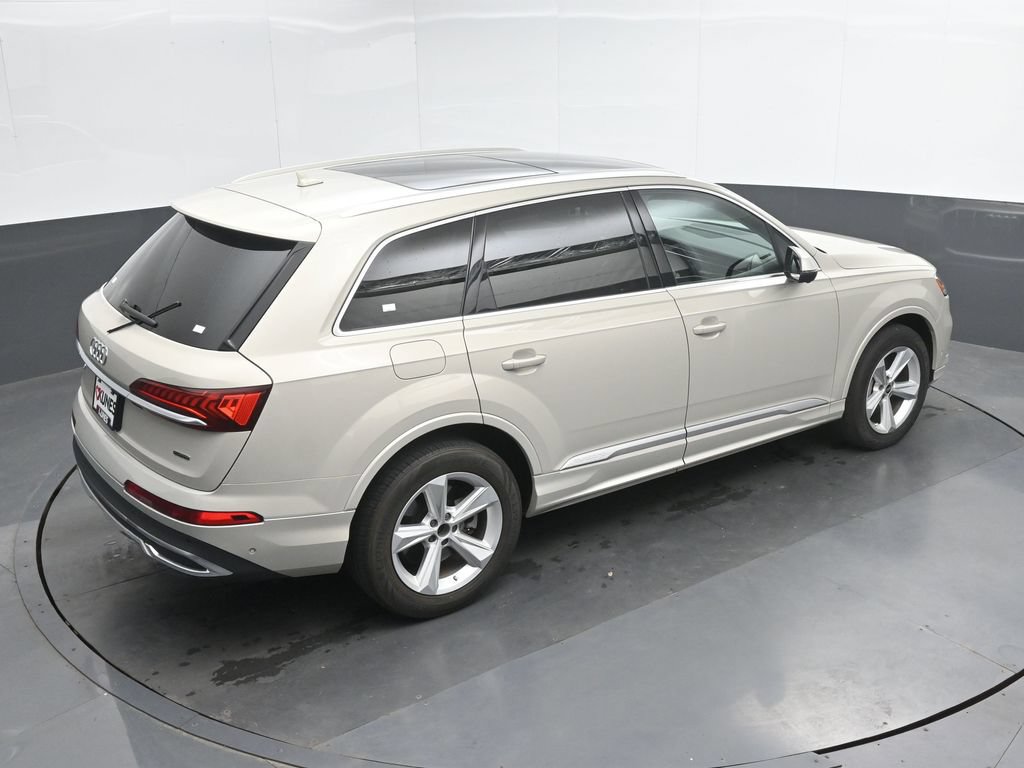 Used 2022 Audi Q7 2.0T Premium Plus w/ Premium Plus Package AWD/4WD image 32