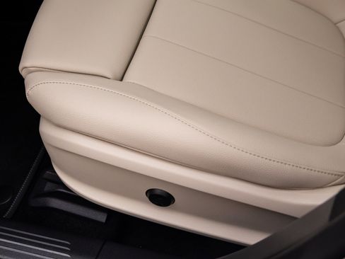 New 2026 Mercedes-Benz CLA 250 4MATIC image 18