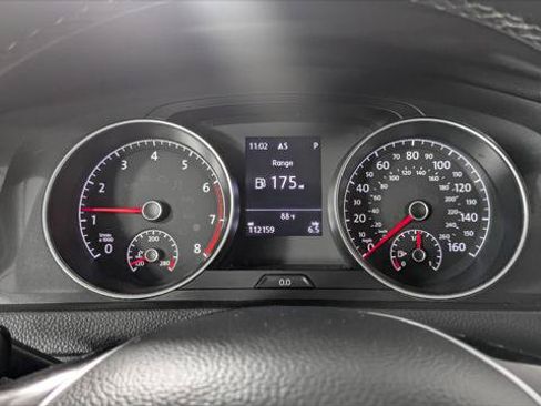 Used 2018 Volkswagen Golf SE FWD image 28