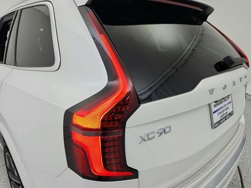 New 2025 Volvo XC90 T8 Plus w/ Protection Package Premier image 19