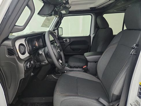 New 2026 Jeep Gladiator Sport AWD/4WD image 18