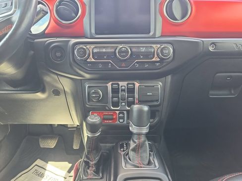 Used 2021 Jeep Wrangler Unlimited Rubicon AWD/4WD image 12