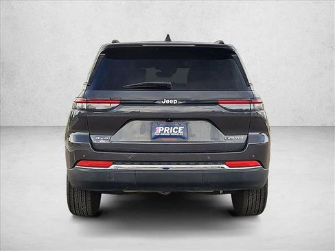 Used 2022 Jeep Grand Cherokee Limited AWD/4WD image 7
