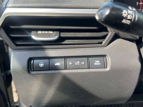 Used 2021 Nissan Altima 2.5 SV w/ SV Premium Package image 22