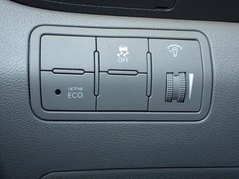 Used 2014 Hyundai Accent GLS w/ Option Group 2 image 16