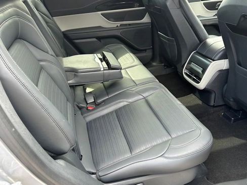 Used 2024 Lincoln Nautilus Reserve AWD/4WD image 9