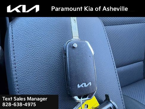 Used 2024 Kia Soul LX w/ Option Group 015 image 28