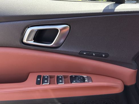 New 2026 Kia Carnival EX FWD image 28
