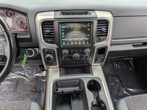 Used 2017 RAM 1500 Classic SLT w/ SLT Plus D￩cor Group image 16