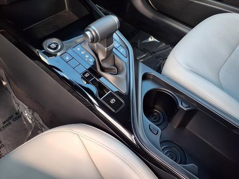 Certified 2025 Kia Niro EX image 20