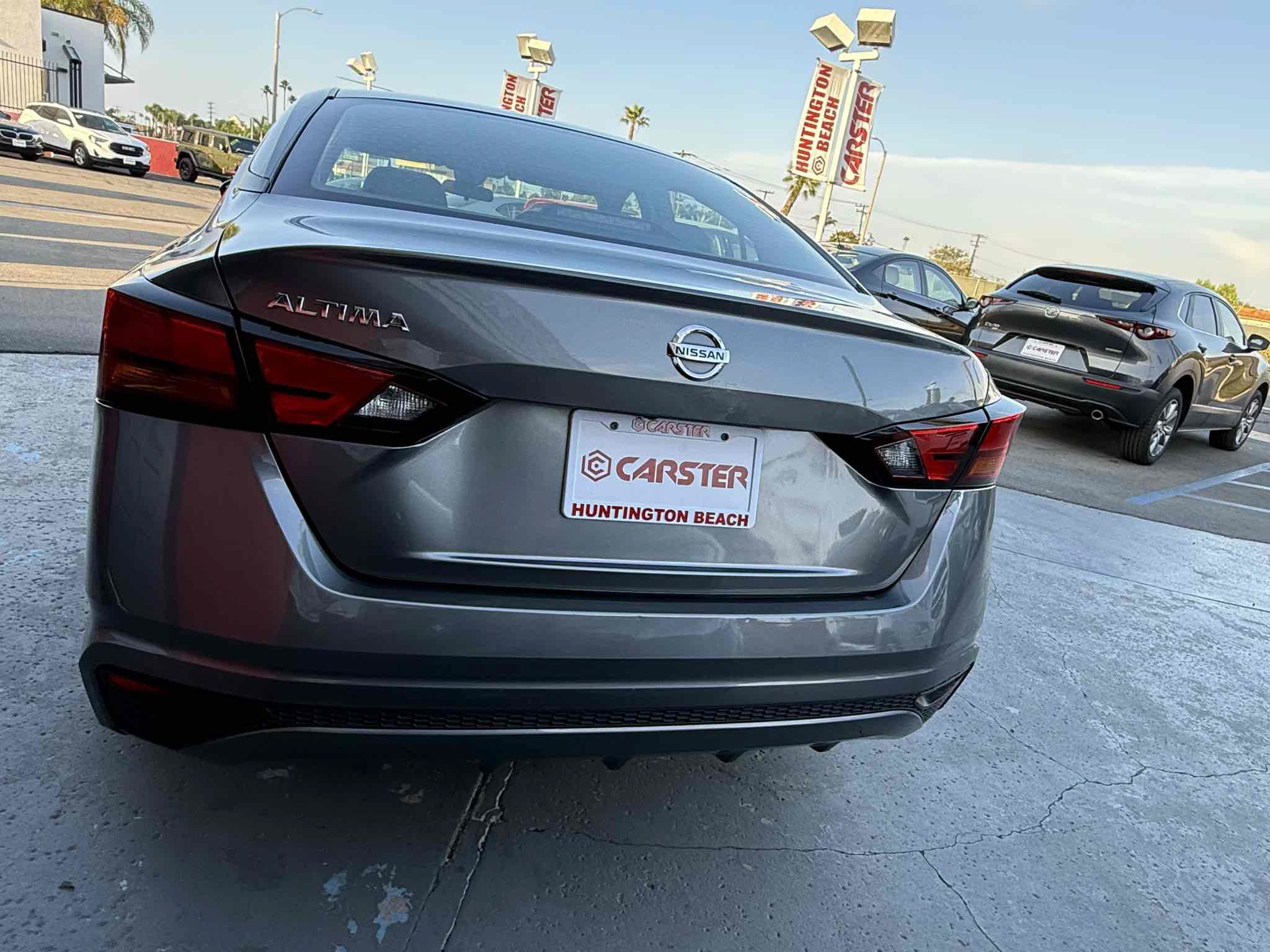 Used 2022 Nissan Altima 2.5 S FWD image 3