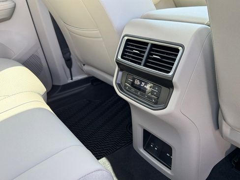 New 2026 Volkswagen Atlas SEL Premium R-Line AWD/4WD image 29