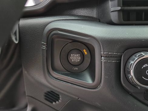 Used 2024 Jeep Wrangler Unlimited Rubicon 4xe AWD/4WD image 33