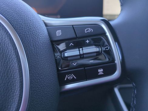 New 2026 Kia Carnival FWD image 27