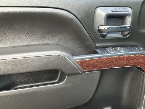 Used 2018 GMC Sierra 3500 SLT w/ Duramax Plus Package image 11