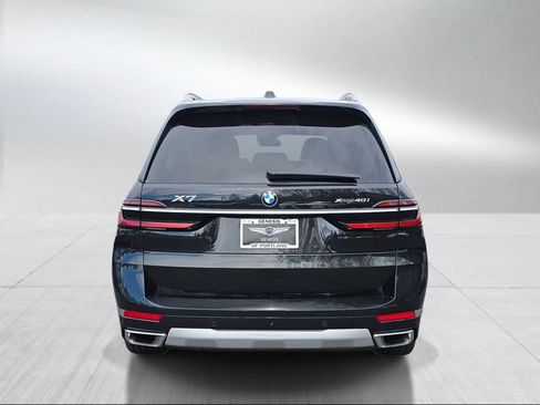 Used 2024 BMW X7 xDrive40i w/ Premium Package AWD/4WD image 4