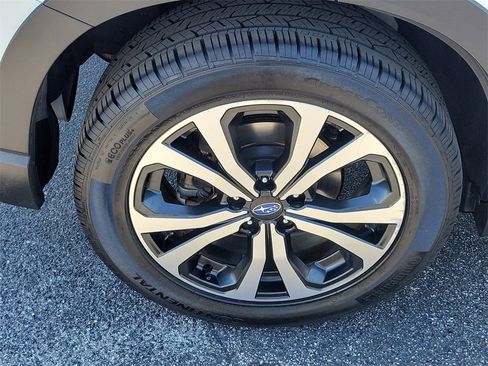 Used 2019 Subaru Forester Limited w/ Popular Package #3 image 7