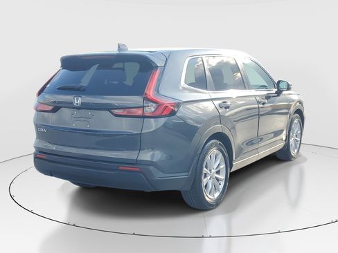 Used 2023 Honda CR-V EX image 3