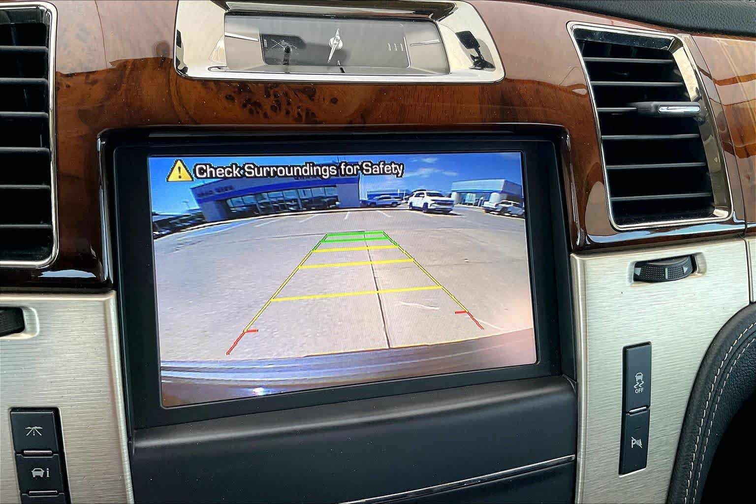 Used 2013 Cadillac Escalade Platinum AWD/4WD image 27