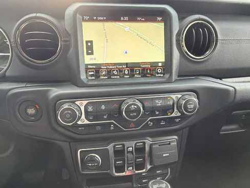 Used 2021 Jeep Wrangler Unlimited Sahara AWD/4WD image 33