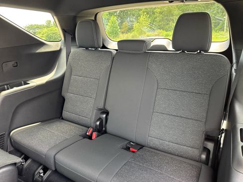 New 2026 Chevrolet Traverse LT image 17