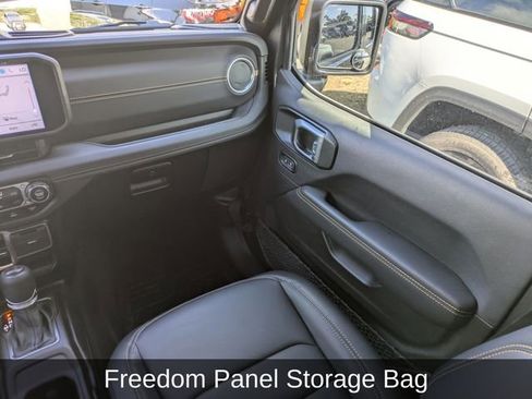 Used 2025 Jeep Wrangler Unlimited Sahara w/ Safety Group image 20