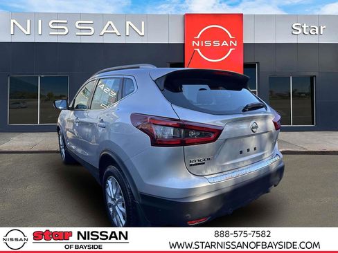 Certified 2022 Nissan Rogue Sport SV image 4