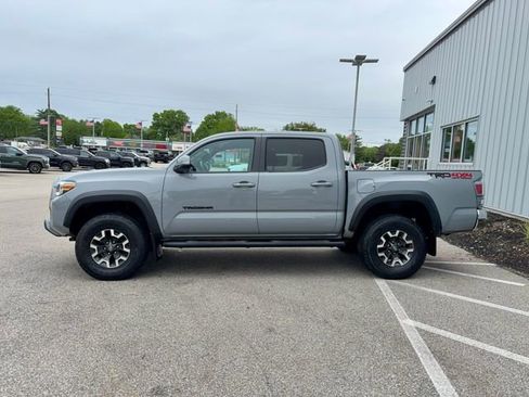 Used 2020 Toyota Tacoma TRD Off-Road AWD/4WD image 4