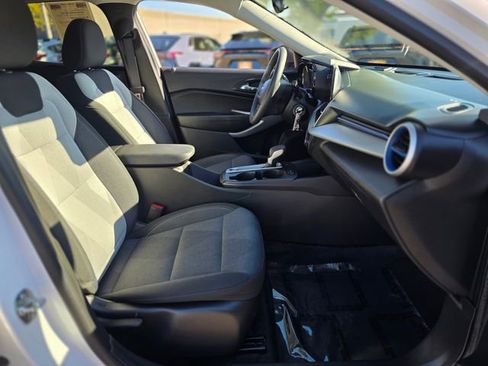 Used 2025 Chevrolet Trax LS image 10