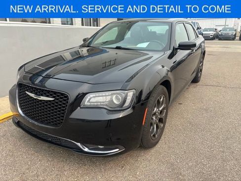 Used 2018 Chrysler 300 S w/ 300S Premium Group AWD/4WD image 2