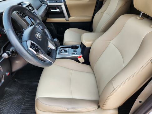 Used 2017 Toyota 4Runner SR5 Premium AWD/4WD image 9